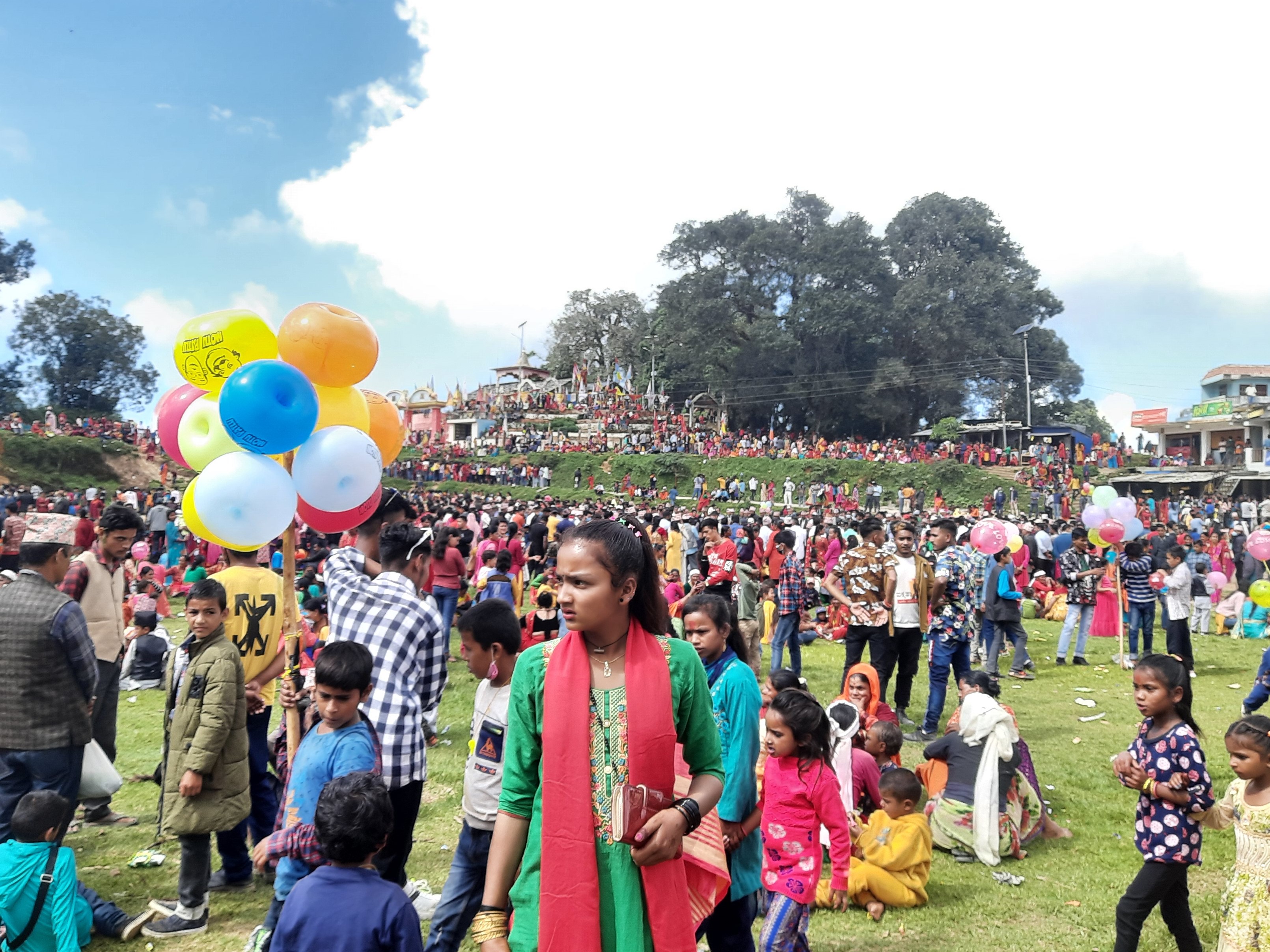 निङ्गलाशैनी भगवती मन्दिरको जात्रामा राजनीतिक व्यंग्य 